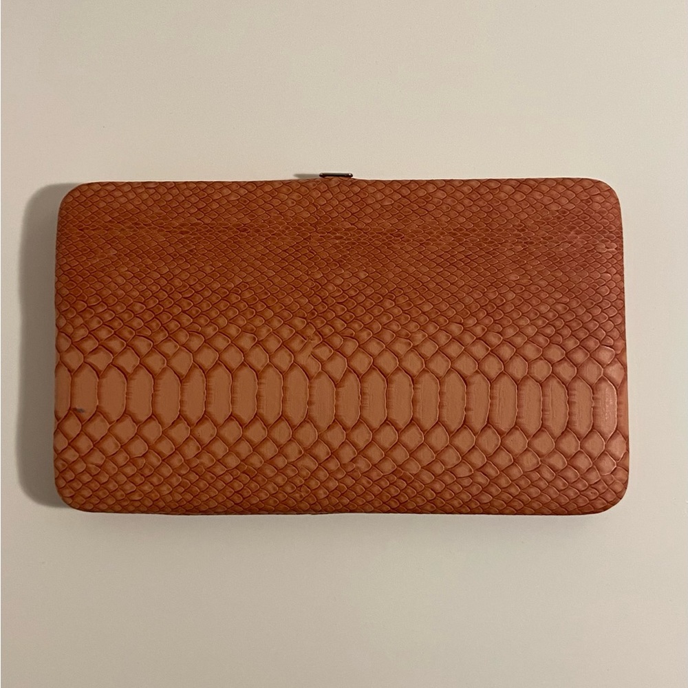 NWT PINK CROCO STYLE CLUTCH WALLET